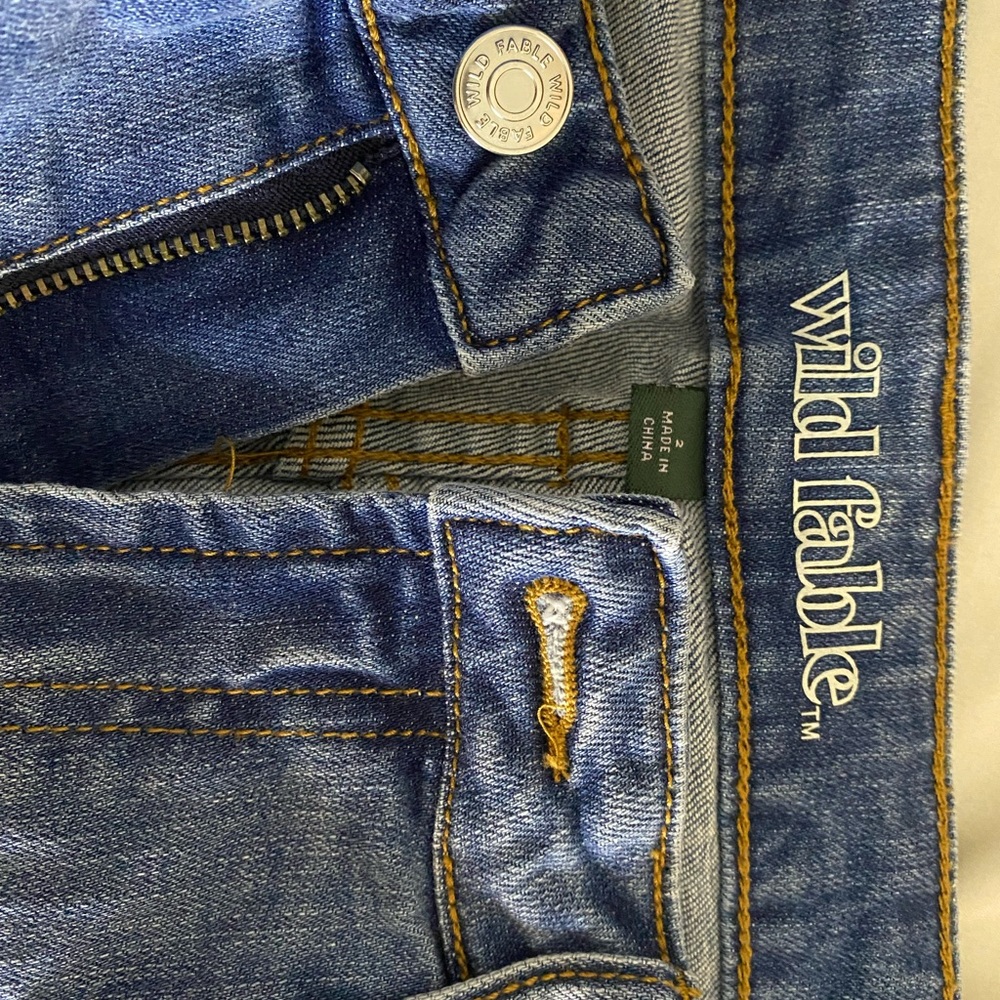 WILD FABLE HIGH RISE MOM JEANS